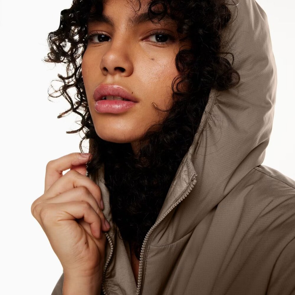 Aritzia Pillow Puff in Taupe 2XS